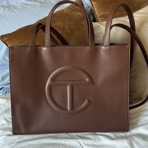 Medium Telfar Shopping Bag in Chocolate